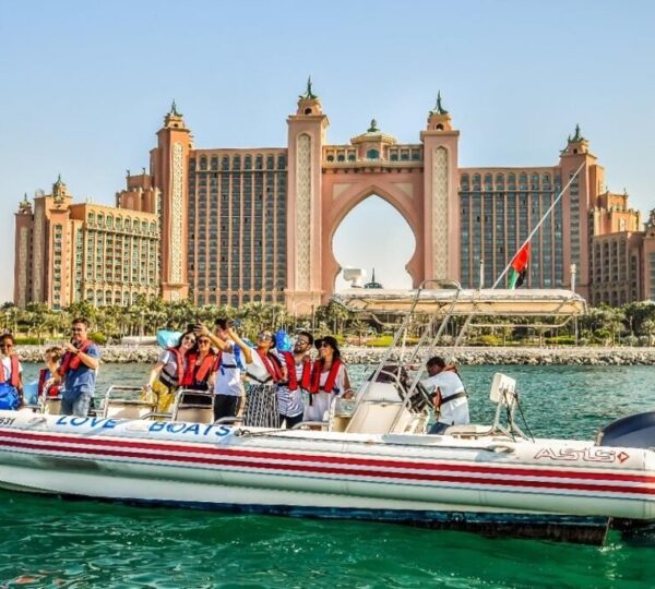 Love Boats Dubai Private Transfer